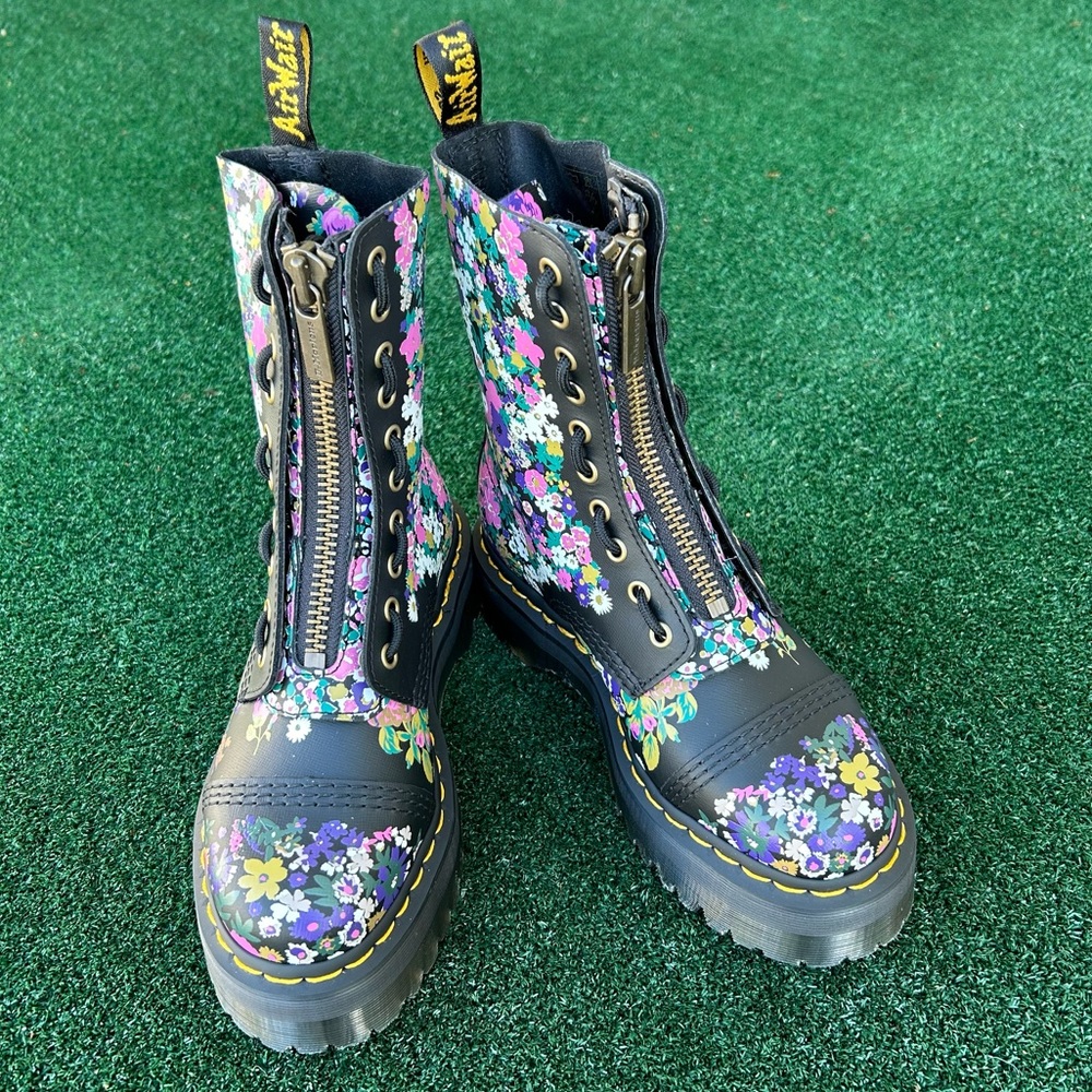 NWT Dr. Martens Sinclair Hi 10 Eye Quad Platform Boot Leather Floral Black 6 - Picture 2 of 14